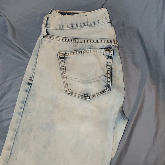 Bullhead Denim Co Jeans - Picture 3 of 3